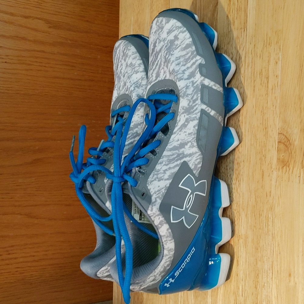 Under Armour Scorpio Running Shoes, size 9 (M/D) Gray/White/Blue